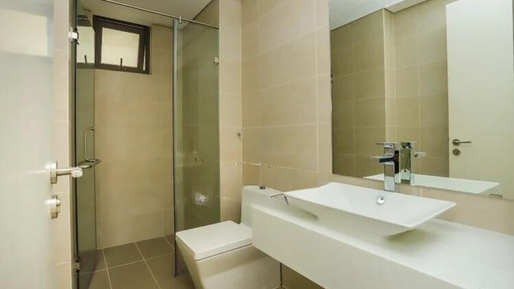 Thiết kế tinh tế, chất liệu cao cấp tạo nên vẻ đẹp sang trọng, nâng tầm không gian phòng tắm.